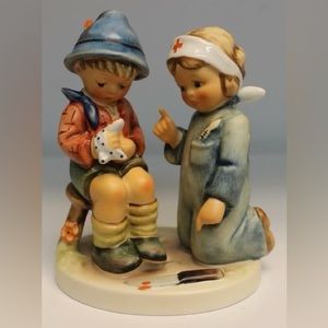 Hummel figurine little nurse Caribbean collection